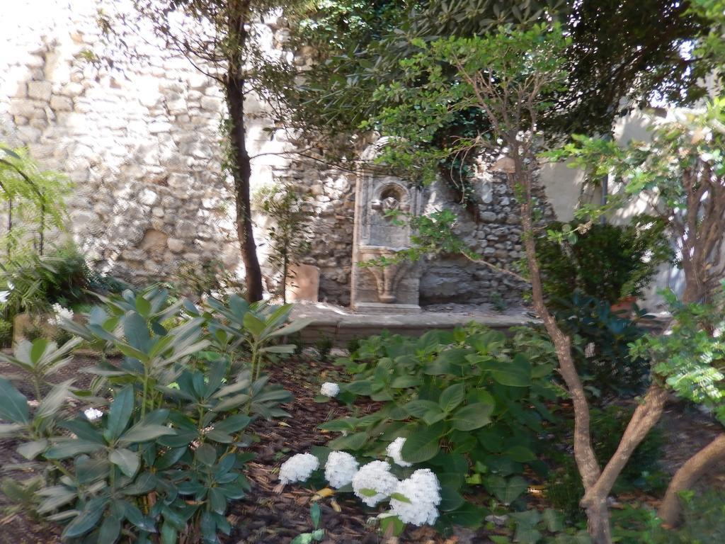 Face Au Palais Bed & Breakfast Avignon Luaran gambar
